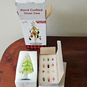 NWT Hand Crafted Glass Christmas Tree With Ornaments